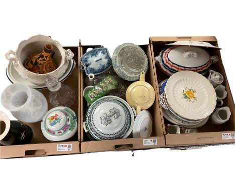 Various ceramics, to include Johnson Bros dinner wares, various decorative plates including Royal Worcester Royal Commemorati