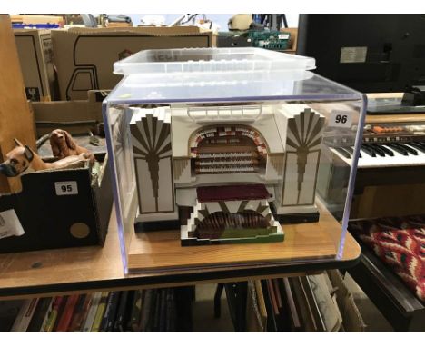 Bakelite radio, model organ etc.