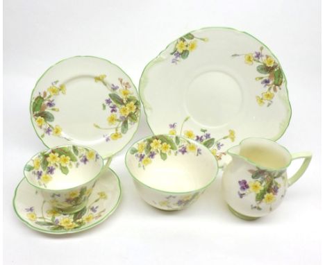 Quantity of Royal Doulton April pattern tea wares, comprising Sandwich Plate, six Cups, Saucers and Side Plates&nbsp;
Conditi