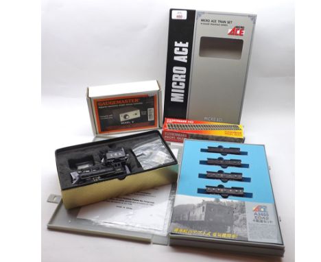 'N' gauge micro railroad system comprising micro ace train set case containing four coaches, Ferro-Suisse engine and tender n