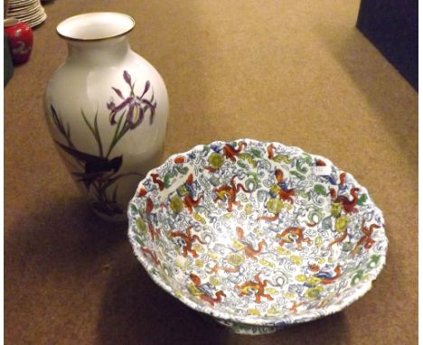 Mixed lot comprising a 19th Century Ironstone pedestal Bowl decorated in the Oriental manner numbered 183 to base, together w