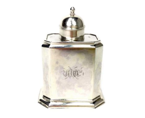 GEORGE I BRITANNIA SILVER TEA CADDY, maker Edward Gibbon, London 1721, of octagonal form, engraved initial, dome top cover, s