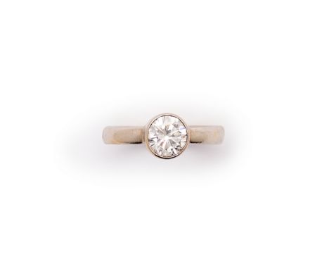 DIAMOND RING collet set with a single brilliant-cut diamond, ring size K 1/2Diamond weighing approximtely 1.00 carats, estima