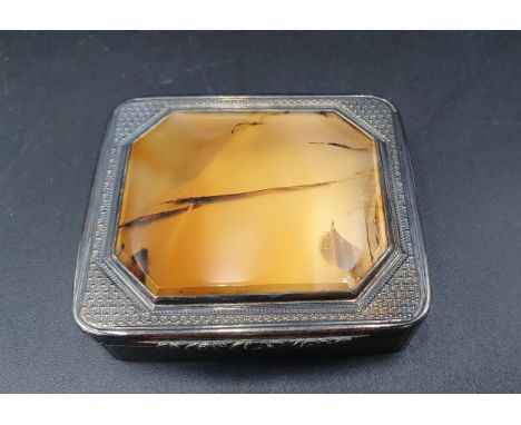 A George IV silver Snuff Box with engine turning and inset octagonal agate panel, London 1826, maker: C.R