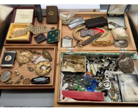 A Lot of two vintage cigar boxes containing a quantity of mixed collectables to include Vesta case, Mourning brooches [a/f] A