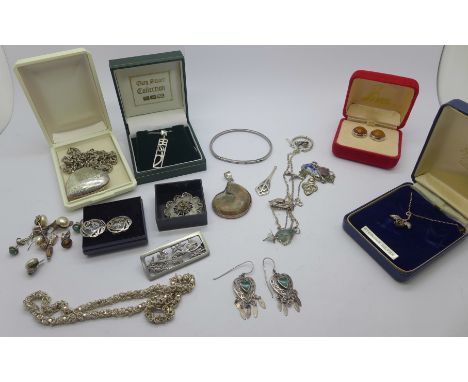 Silver and white metal jewellery; heart shaped pendant and chain, earrings, bangle, Siam silver earrings, etc. 