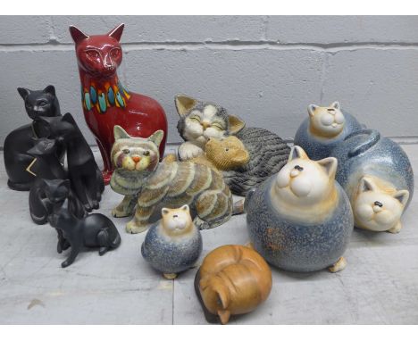 A collection of cat figures including Poole, Poole a/f **PLEASE NOTE THIS LOT IS NOT ELIGIBLE FOR POSTING AND PACKING** 