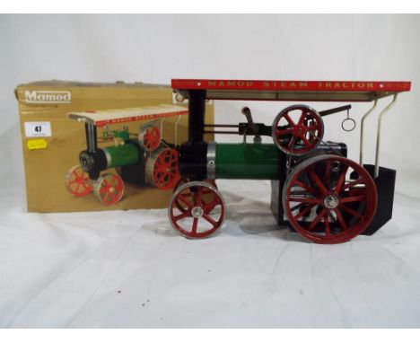 Mamod - A Mamod Steam Tractor TE1a in original box.