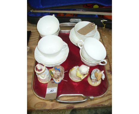 3 Royal Doulton figures from the Bramley Hedge series " Mrs Apple " , " Mrs Crusty Bread " and " Mr Apple" and a Royal Albert