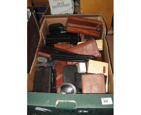 Tray of assorted items to include various purse and wallets, pocket chess game, cased compass set, plated cigarette case, pla