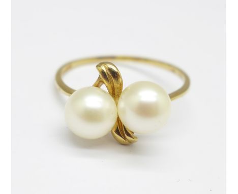 A 9ct gold and pearl ring, 1.6g, P 