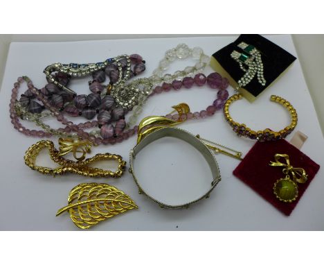 Vintage and other costume jewellery 