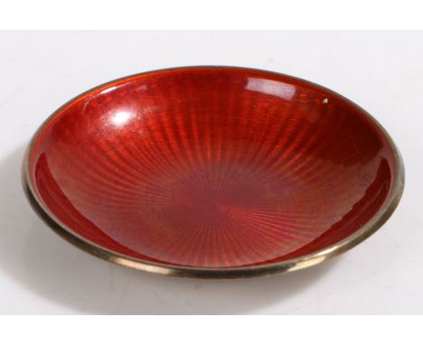 David Andersen Norwegian silver pin dish, with engine turned red enamel decoration, 6cm diameter, 23.6g