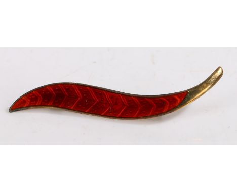 Aksel Holmsen Norwegian silver and red enamel brooch, modelled as a feather, 6cm wide