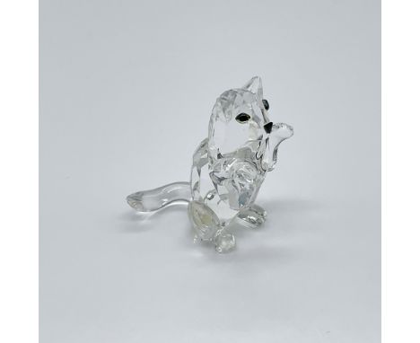 This adorable kitten or cat begging is part of the Pets Corner theme, crafted from clear crystal with a black nose and captiv