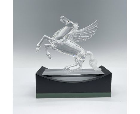 The concluding piece of the Fabulous Creatures trilogy, Pegasus stands proudly on its hind legs and tail. Crafted primarily f