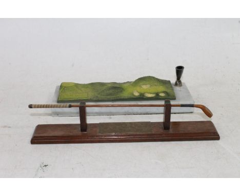 Golfing interest, a desk top paperweight model of a 1850s style hickory shafted long nose wood after Tom Morris, raised on pl