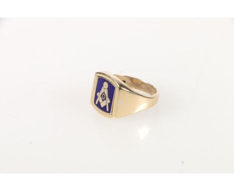 Gents 9ct gold signet ring with secret enamel Masonic compass swivel tablet, size R, makers mark 'WHC', 7g gross 