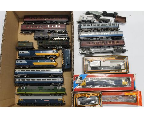 OO gauge model railway locomotives to include Hornby The Queen Mother diesel locomotive 47541 BR blue, Lima Meld diesel locom