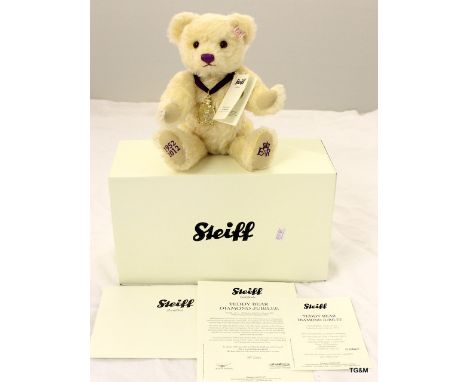 Steiff - Diamond Jubilee Bear Exclusive Limited Edition for Danbury Mint This gorgeous little champagne-coloured bear celebra