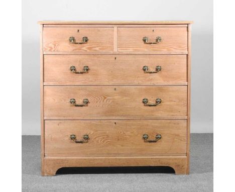 An Edwardian light ash chest of drawers106w x 55d x 107h cm