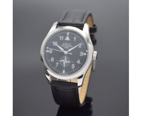ARLY Natostar Herrenarmbanduhr,  Werk Schweiz um 1955, Handaufzug, verschr. Boden &amp; Geh. später, schwarzes Zifferbl. m. a