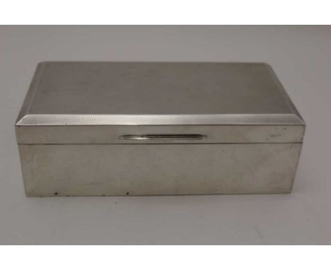 D.BROS, A SILVER CIGARETTE BOX, engine turned hinged lid, cedar wood lined, 16.5cm x 8.5cm x 5cm, Birmingham 1955 