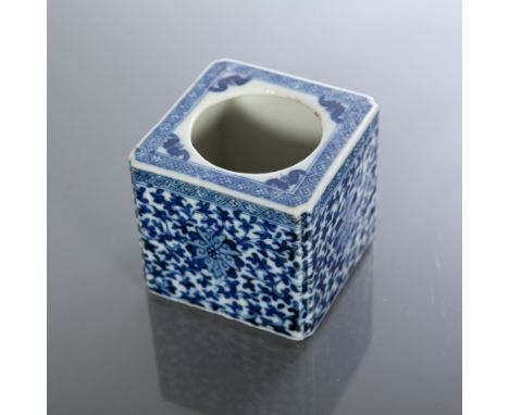 CHINESE BLUE AND WHITE WINE WARMER
in blue and white, Kangxi style with lotus scroll and bats, of cube form with wide circula