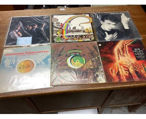 Box of mixed LP records including Rolling Stones (mono LK 4605), David Bowie, Rainbow Folly (limited edition re-issue), Santa