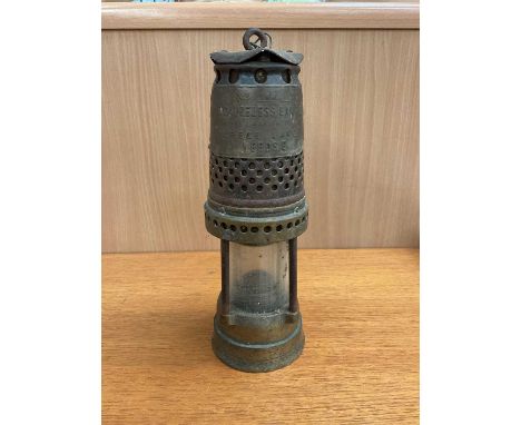 Best's Gauzeless miner's lamp no 307 - patented 1922