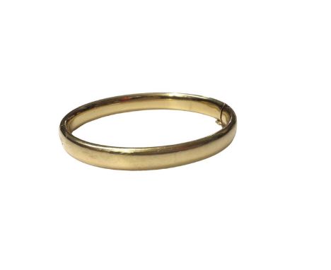 18ct gold hinged bangle, 18cm inner diameterWeight 19.7 grams
