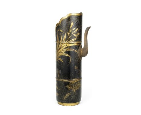 A RARE TIBETAN-STYLE LACQUERED EWER AND COVER, DUOMUHU18th century The tall cylindrical body issuing a curved spout, divided 