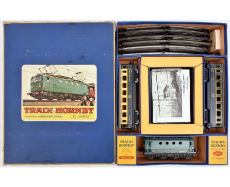 A French Hornby O gauge 'Train Hornby Le Drapeau' set, TBBV. Comprising a 3 rail electric Bo-Bo twin pantograph electric loco