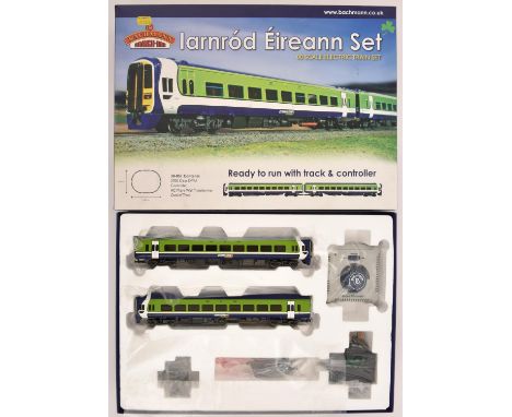 A Bachmann Irish Railways OO Train Set. A seldom seen Iarnrod Eireann set (30-051) comprising a 2 car DMU in lime green, blue