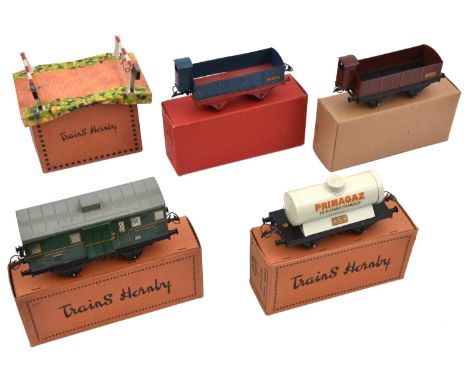 4 French Hornby O gauge freight rolling stock. Fourgon No.1-S (Guards van( in dark green with yellow detailing. 2x Wagon Tomb