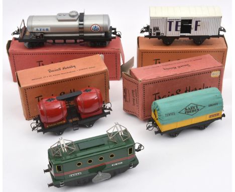 4 French Hornby freight rolling stock. Wagon Reservoir AZUR (bogie tank) in silver livery. Wagon-Foudre Double (wine wagon) i