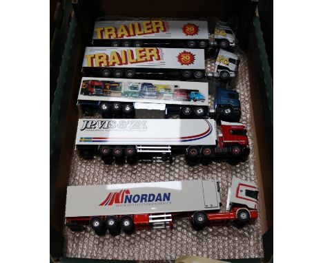 5 modern Dutch produced Tekno Trucks. 4 Scania forward control tractor units, each with a box semi-trailers, including 2 Reef