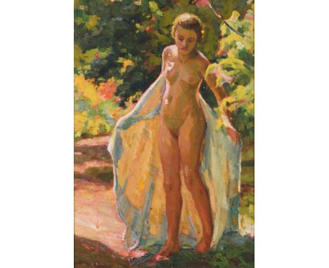             Stehender Akt nach dem Baden    Öl/Malkarton.        Unsigniert.        20. Jh.        58 x 39 cm.    Gerahmt    