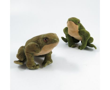 Two Steiff frogs, one with button to a foot