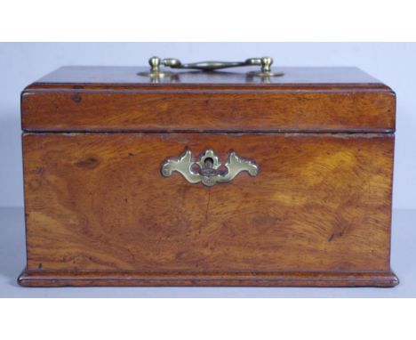 Georgian mahogany tea caddy with moulded top, swan handle, three lidded interior with ivory knobs and key, 25cm wide, 14.5cm 