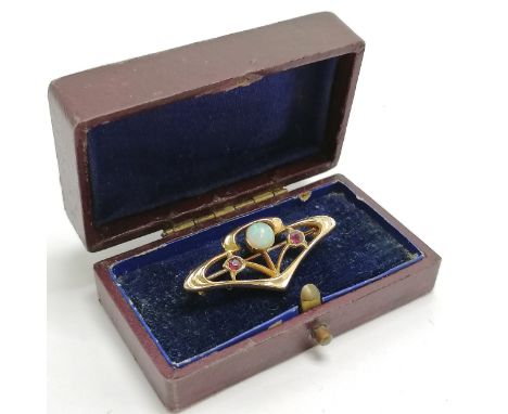 Antique 15ct gold Art Nouveau brooch set with opal &amp; ruby ~ has scratched number 47 on reverse ~ 3.6cm &amp; 3.4g total w