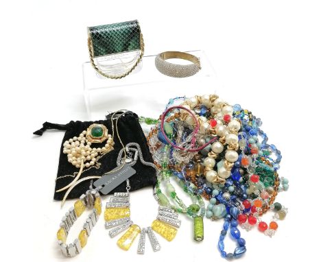 Qty of costume jewellery inc Laura Ashley bracelet + necklaces, Monet pearls etc t/w Marc Jacobs Decadence empty perfume bott