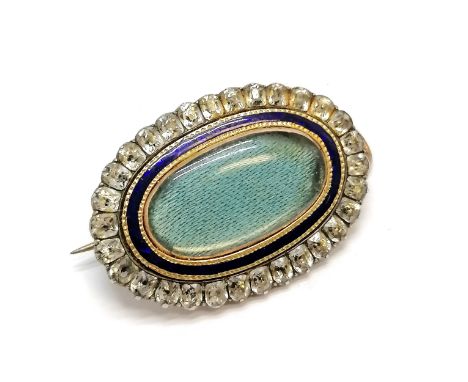 Antique yellow metal enamel &amp; paste set oval brooch with portrait / hair locket detail - 2.5cm &amp; 4.6g total weight 