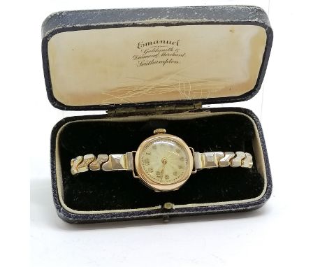 9ct Chester hallmarked gold manual wind ladies wristwatch on metal stretchy bracelet in vintage retail box - total weight 20g