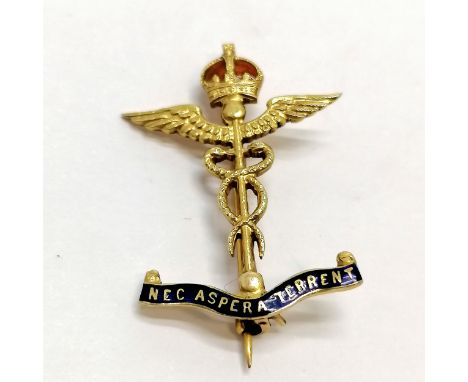 9ct marked gold RAF Medical Corps sweetheart brooch with enamel detail - 3cm &amp; 3g total weight