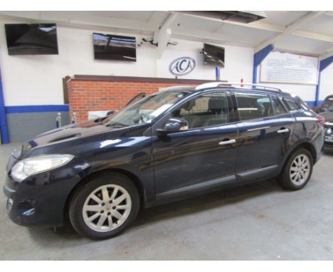 Make &amp; Model: Renault Megane Privilege TTomDate of Reg: WR10 ZXZColour: Bluecc: 1870MoT: 26-01-2022Fuel Type: DIESELMilea