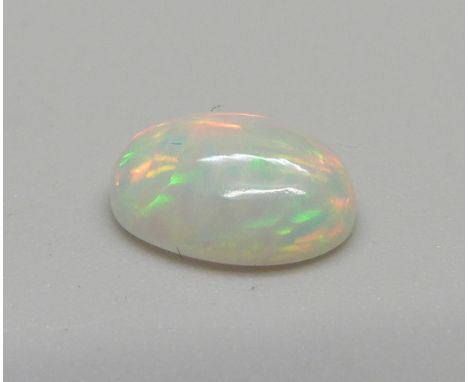 A cut opal, 2ct 