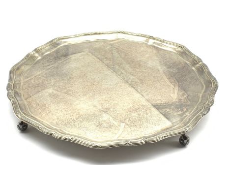Large Edwardian silver salver with raised edge and scroll feet D46cm Sheffield 1907 Maker Jay, Richard Attenborough & Co Appr