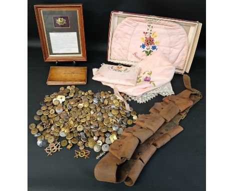 Framed Submarine Mining Volunteers and New Zealand Torpedo Corps badge, quantity of military buttons, World War One ammunitio