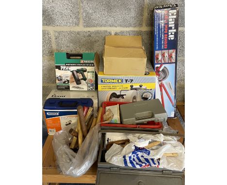 Workshop tools, most new or little used, including biscuit joiner, pneumatic stapler, Tormek T-7 bench grinder, pipe benders 
